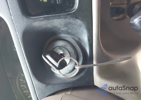 1998 Toyota Tacoma Base V6 z USA, uszkodzony, nr VIN 4TAWN72N7WZ087201